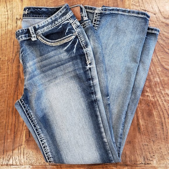 Maurices Denim - Maurices - Women's - Medium Wash Jeans - Flap Pockets - Size 11/12 Short